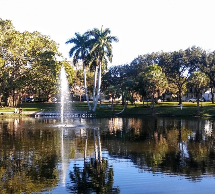 historic-round-lake-park-photo